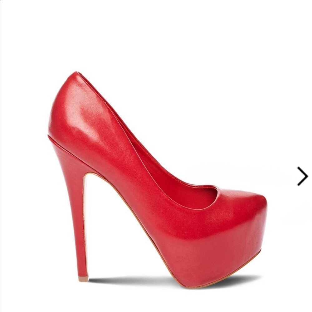steve madden deja vu platforms in red